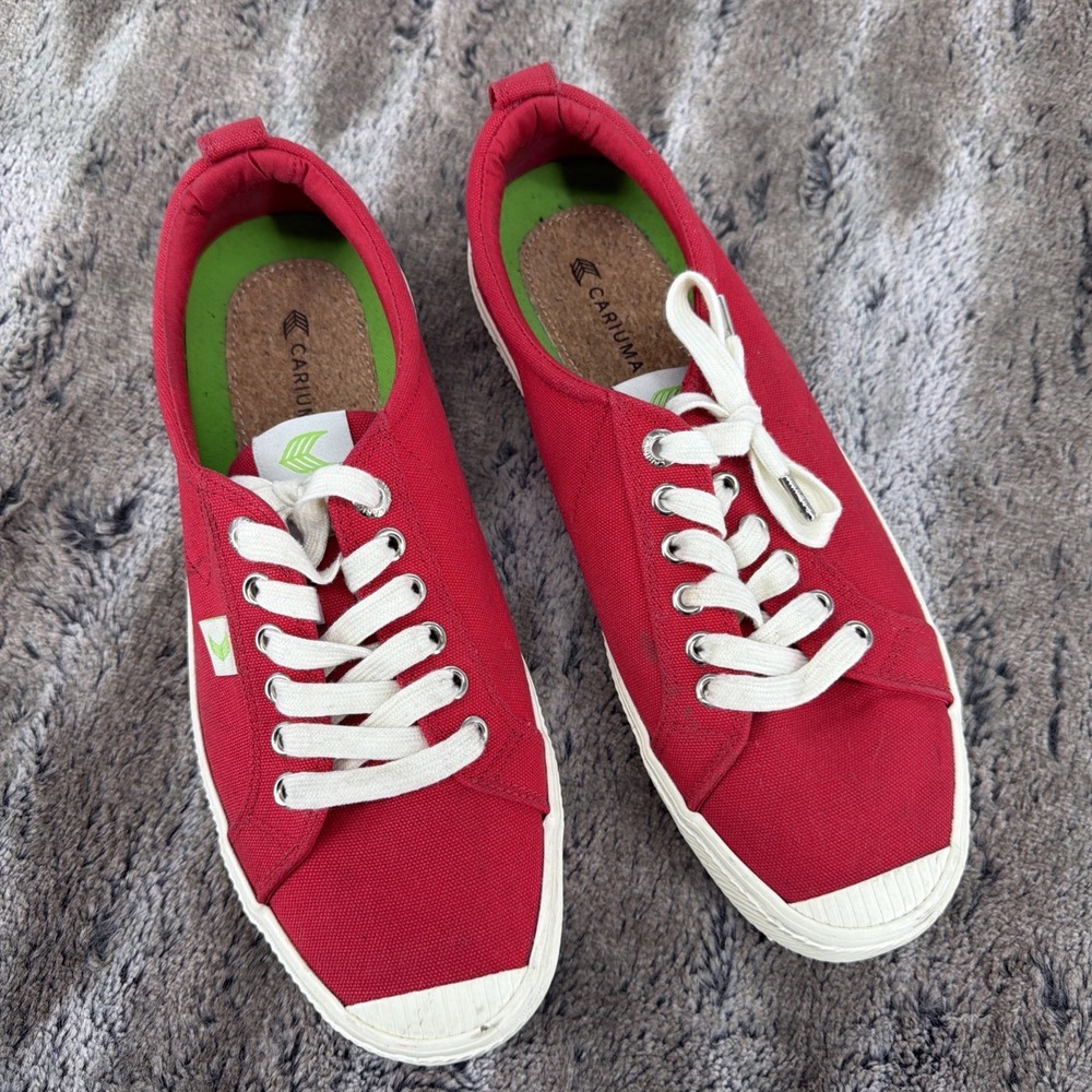Cariuma Red Canvas Sneakers Unisex W10.5 - M9 Low Top Lace up OCA Shoes